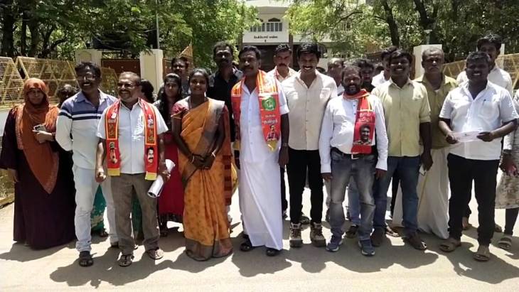 தமிழகத்தில் பூரண மதுவிலக்கை  அமல்படுத்த கோரி நாம் தமிழர் கட்சி மகளிர் பாசறை சார்பில் தூத்துக்குடி மாவட்ட ஆட்சியரிடம் மனு !