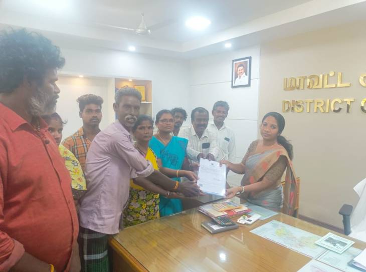 10-ஆண்டுகளாக போராடிய பழங்குடி இருளர்கள் மக்களுக்கு வாழ்க்கையில் வெளிச்சம் ஏற்றிய- மாவட்ட ஆட்சித் தலைவர் கே.எம். சரயு!