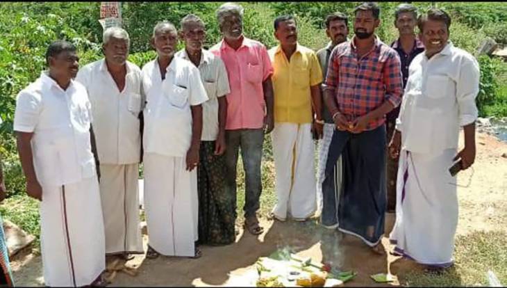 கோவில்பட்டியில் ரூ.25 லட்சத்தில் பாலம் கட்ட பூமி பூஜை நடந்தது.