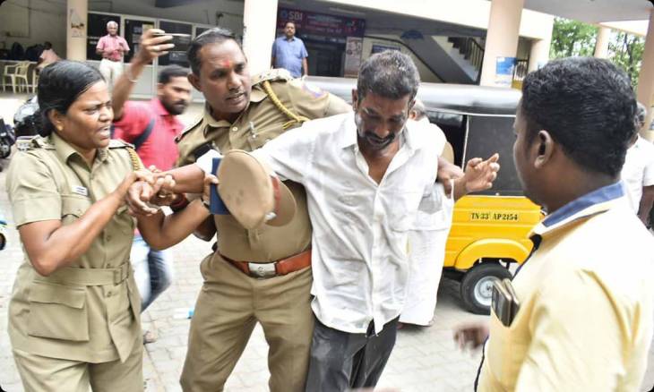 ஈரோடு மாவட்ட ஆட்சியர் அலுவலகத்தில் தீக்குளிக்க முயற்சி!