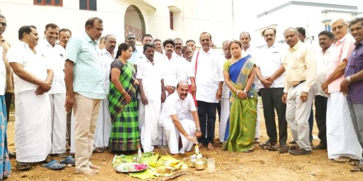 புதிய நியாய விலை கடை கட்டும் பணி தொடக்க விழா -  கடம்பூர் செ.ராஜூ பங்கேற்பு!

