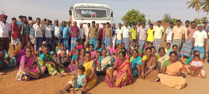 கோவில்பட்டி அருகே விவசாய நில பாதையில் கனரக வாகனங்கள் செல்ல எதிர்ப்பு?