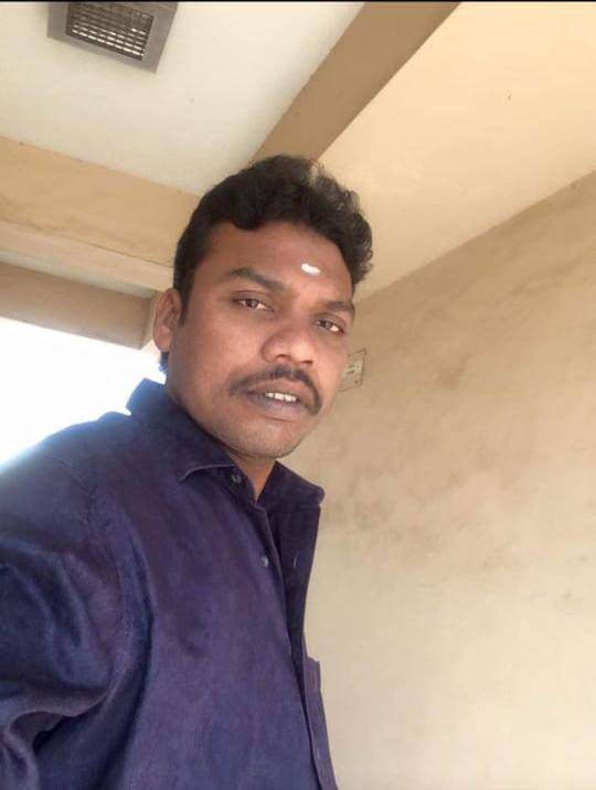 பைக் மீது கார்  மோதி - கோவிலுக்குச் சென்றவர் உயிரிழப்பு .