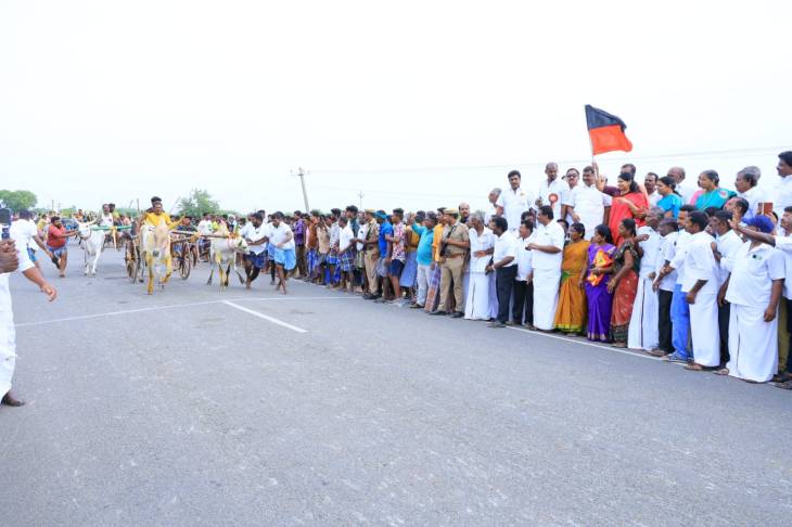 எட்டயபுரத்தில்    மாபெரும் மாட்டு வண்டி எல்கை பந்தயம் !