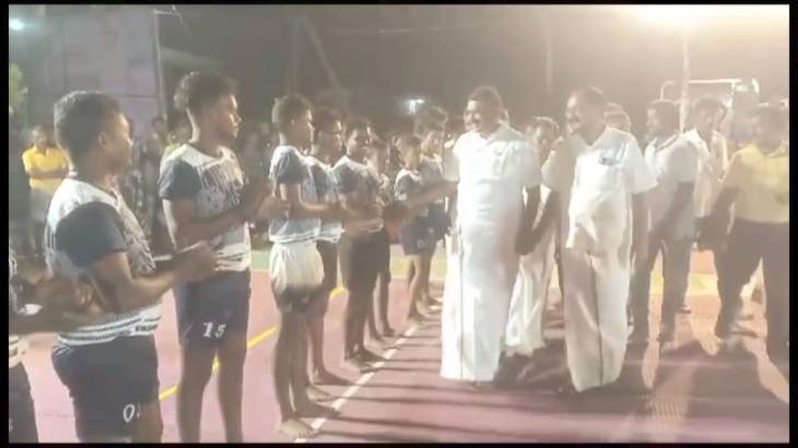 நாகலாபுரத்தில் கபடி போட்டி!