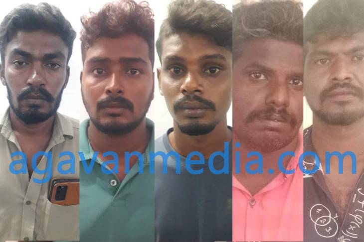 ஆடுகள் திருடியது தொடர்பாக 5 பேர் கைது- சரக்கு வாகனம் பறிமுதல்.