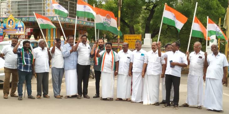 கோவில்பட்டியில் நகர காங்., கட்சி சார்பில் ஆர்ப்பாட்டம் 