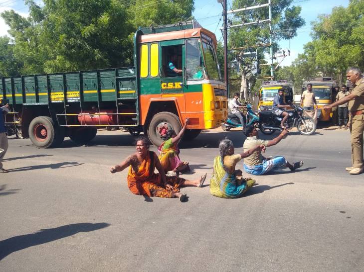 கோவில்பட்டியில் மாற்றுத்திறனாளி ஆட்டோ டிரைவர் மீது தாக்குதல் - சாலை மறியல் - பரபரப்பு !
