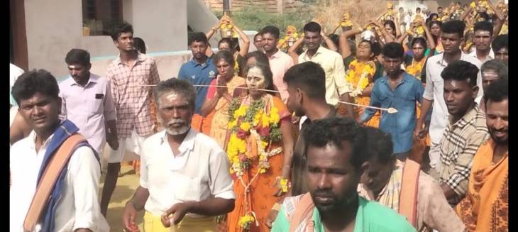 கடலாடி அருகே ஆயிரம் கண்ணுடையாள் ஸ்ரீ முத்துமாரியம்மன் கோவில் முளைக்கொட்டு திருவிழா!