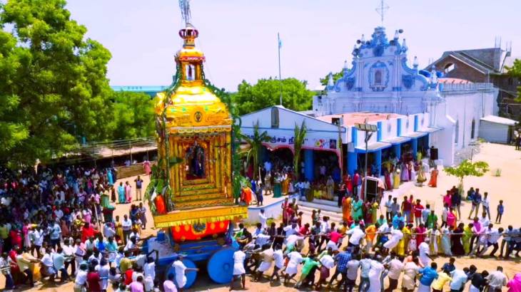 "புனித மோட்ச இராக்கினி மாதாவின் 466-வது பெருவிழாவை" முன்னிட்டு பிரமாண்டமாக நடைபெற்ற திருத்தேர் பவனி!