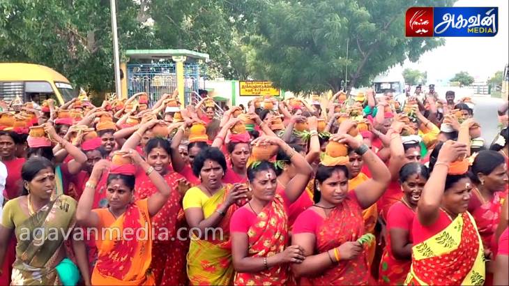 உலக அமைதி நன்மை வேண்டி 1008 கஞ்சி  கலைய பெண்கள் ஊர்வலம்!