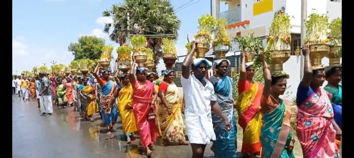 பருவமழை சிறப்பாக பெய்ய 5 கிலோ மீட்டர் தூரத்திற்கு முளைப்பாரி ஊர்வலம்!