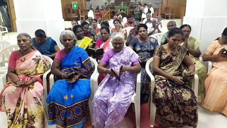 எபநேசர் ஆலயத்தில்  திருச்சபை மக்களுக்கு எதிராக செயல்படும் குருவானவர் ஜெபக்குமார் ஜாலியை மாற்றக்கோரி  50க்கும் மேற்பட்டோர் உண்ணாவிரதப் போராட்டம்.