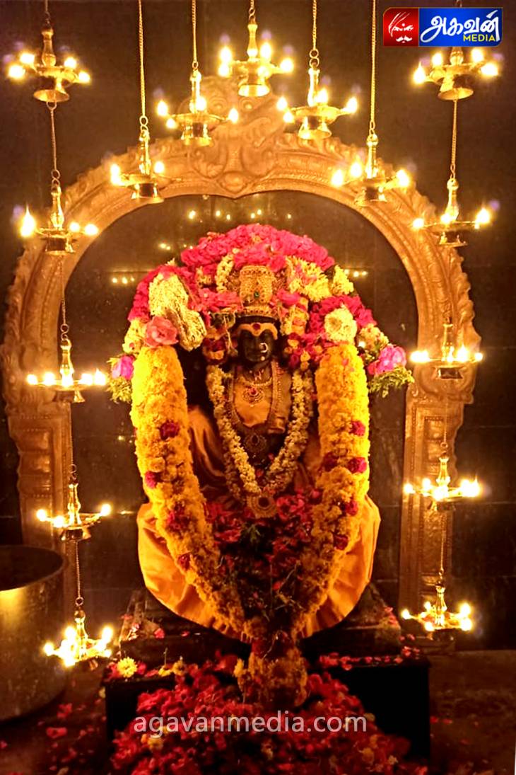 கடலாடி அருகே உய்ய வந்த அம்மன் பௌர்ணமி 108 தாம்பூல புஷ்பாஞ்சலி திருவிழா!
