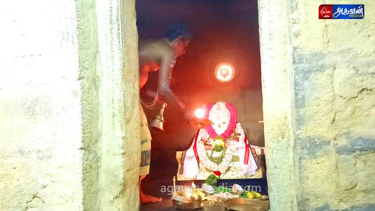 பவானீஸ்வரர்  மேனி முழுவதும் அன்னத்தால் அபிஷேம்!