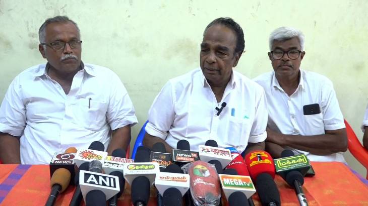 விவசாயிகளுக்கு வழங்கபடும் இழப்பீடு தொகையை தனியார் இன்சூரஸ் நிறுவனங்கள் கொள்ளையடிப்பதற்கு தான் இத்திட்டம் வழி வகிக்கிறது