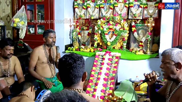 18 படி கூட்டு தீப வழிபாடு நடத்தி ஐயப்பனை அழைத்த பக்தர்கள் !

 
