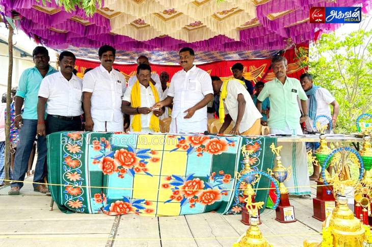 கபடி போட்டியை எம்எல்ஏ மார்க்கண்டேயன் தொடங்கி வைத்தார்.

