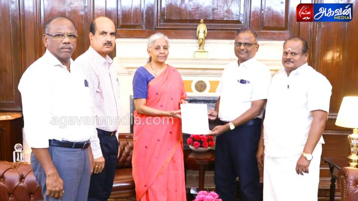 சீனலைட்டரை தடை செய்யக்கோரி நிர்மலா சீதாராமனிடம் மனு அளித்த  தீப்பெட்டி உரிமையாளர் சங்கத்தினர்!


