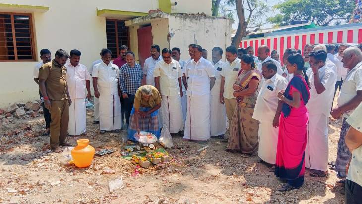 ரூ.15-லட்சம் மதிப்பீட்டில் அங்கன்வாடி மைய கட்டிடம் ! 